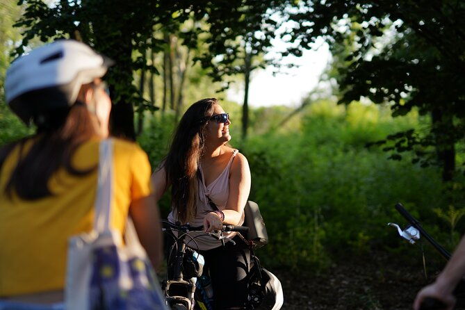 the-milan-you-dont-expect-bike-tour-with-picnic-on-the-lake