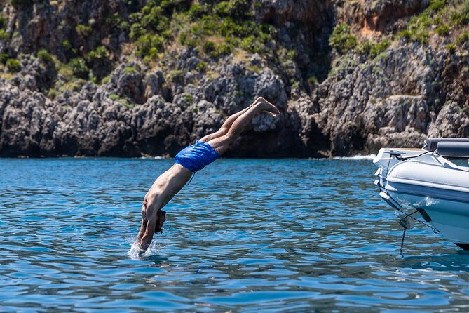the-white-lotus-private-boat-tour-taormina-and-giardini-naoxos