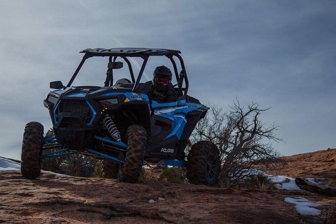 thrilling-guided-you-drive-hells-revenge-utv-tour-in-moab-ut
