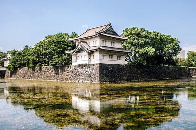tokyo-castle-imperial-palace-historical-walking-tour