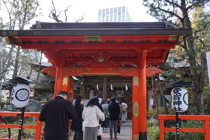 tokyo-top-3-hidden-tokyo-tower-photo-spots-and-local-shrine-tour