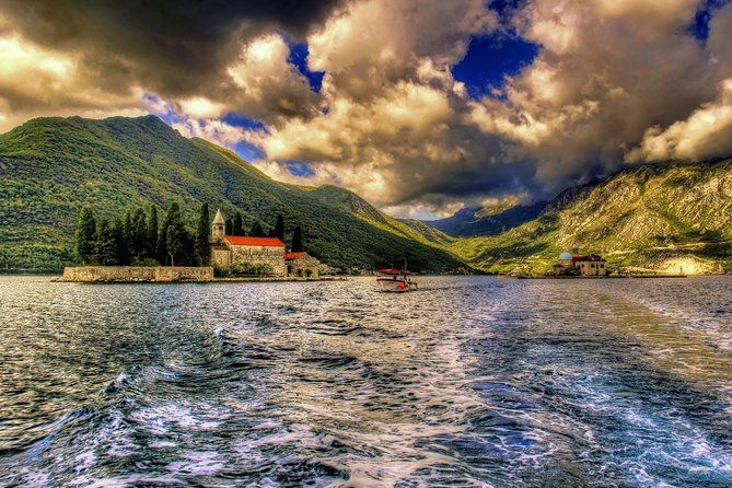 tour-kotor-perast-old-town-island-our-lady-of-the-rocks-every-2-hours