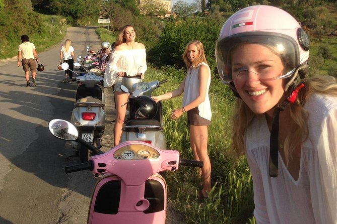 tuscany-vespa-tour-lunch-wine-tasting-countryside-roads