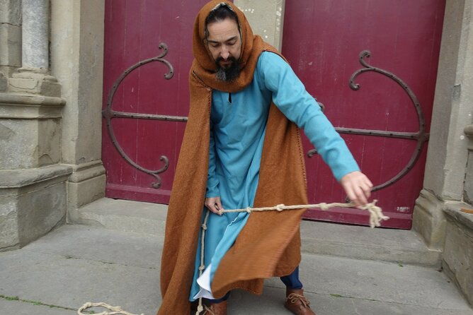 unusual-guided-tour-of-carcassonne-at-the-time-of-the-builders