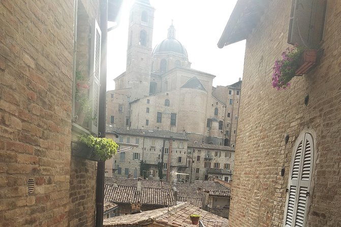 visit-of-the-ducal-palace-of-urbino