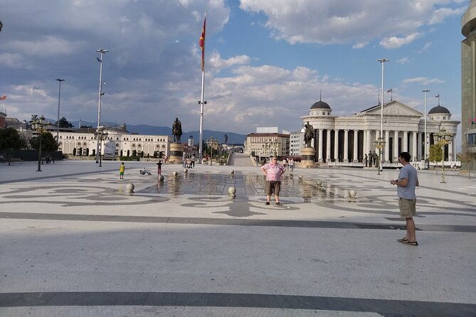walking-in-skopje