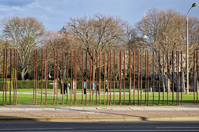 walking-on-the-wall-3-hour-tour-in-berlin