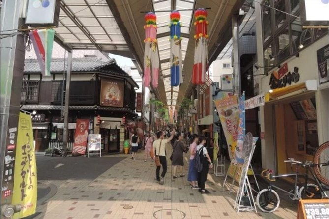 walking-small-group-nagoya-city-tour