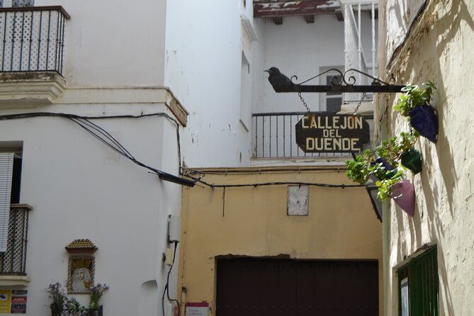 walking-tour-through-cadiz-stories-from-the-hand-of-a-local-guide