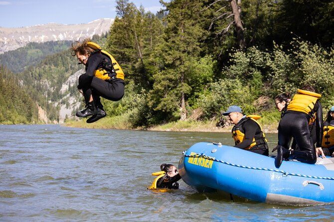 whitewater-rafting-in-jackson-hole-family-standard-raft