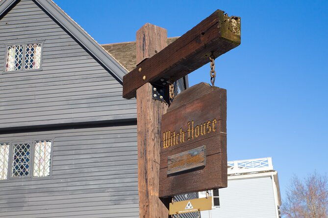 witch-trials-walking-tour-in-salem