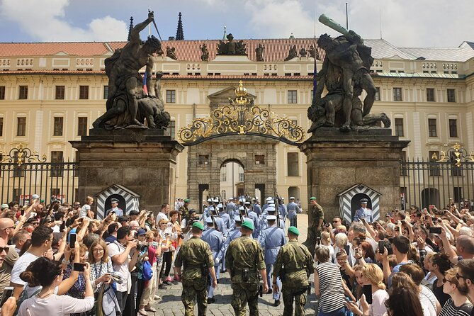 1-hour-introductory-tour-of-prague-castle-with-fast-get-admission-ticket