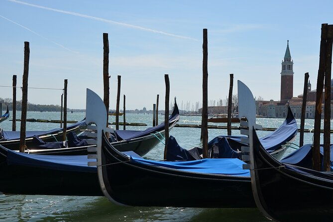 2-hour-venice-guided-walking-tour-with-gondola-ride