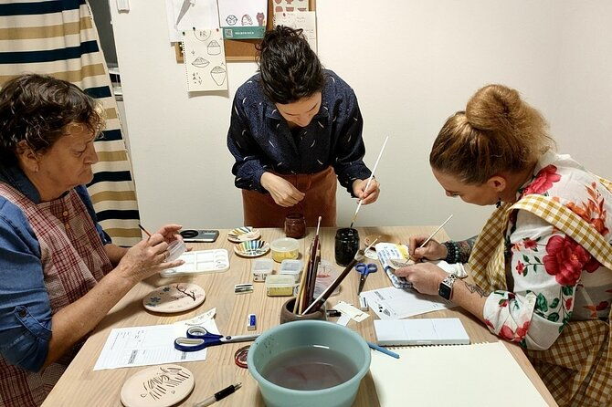 2-hours-private-painting-of-ceramics-in-osaka