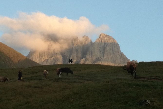 3-day-hiking-group-tour-in-kazbegi