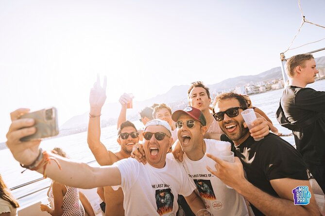 3-hours-on-the-craziest-boat-party-in-malaga