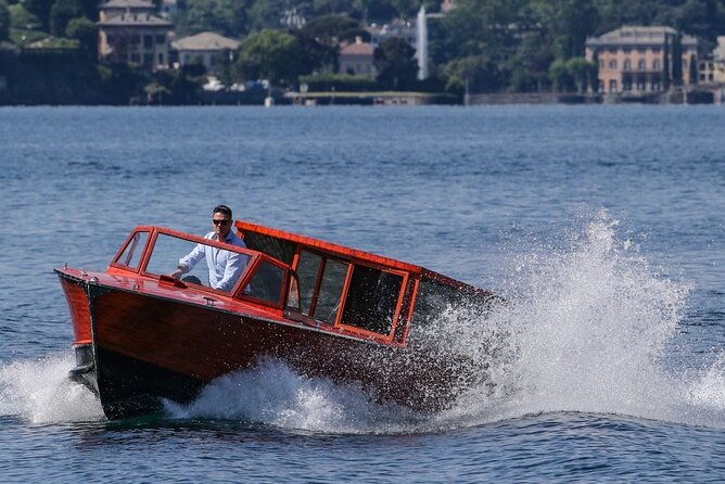 4-hours-private-tour-on-a-wooden-boat-como-bellagio-varenna-6-pax