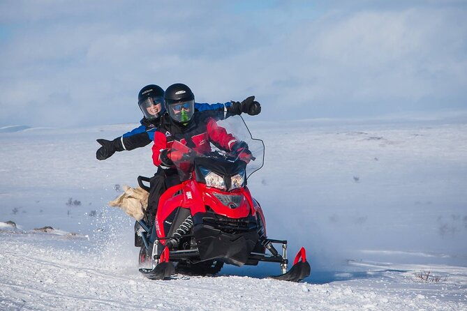 4hr-finnmarksvidda-snowmobile-adventure