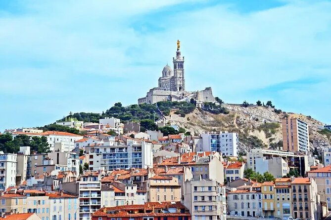 5-hour-private-sightseeing-tour-of-the-provence-from-marseille-in-luxury-car