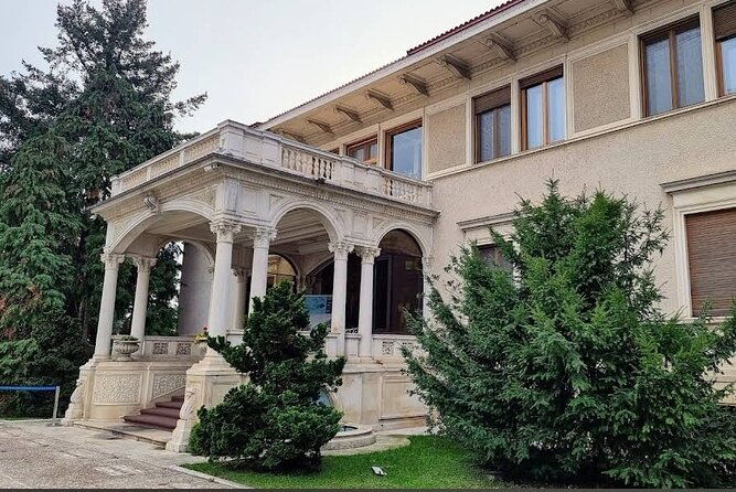 8h-bucharest-full-day-tour-parliament-and-top-attraction-privat