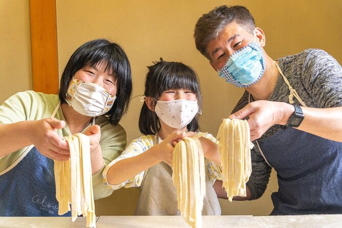 a-class-on-making-hoto-yamanashis-traditional-dish