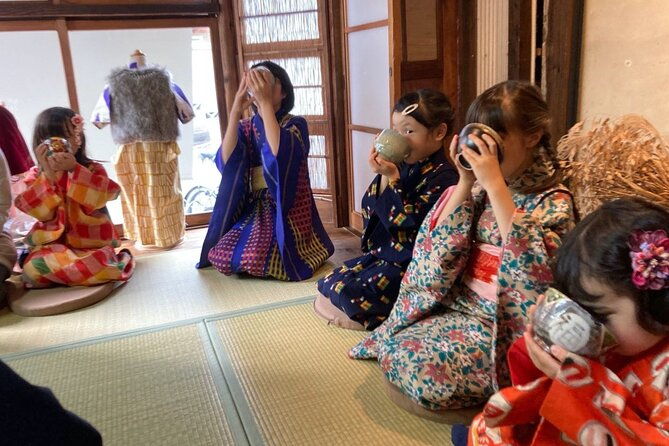 a-unique-antique-kimono-and-tea-ceremony-experience-in-english