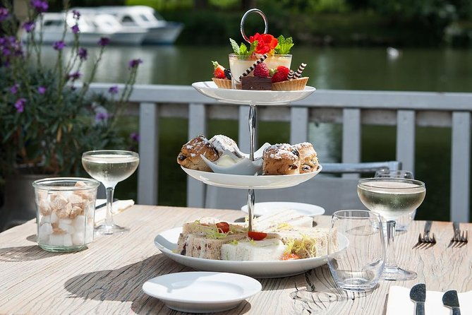 afternoon-tea-sightseeing-river-cruise-in-oxford