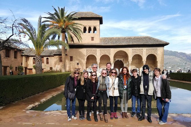 alhambra-soul-join-a-groupwith-a-specialist-guide-skiptheline