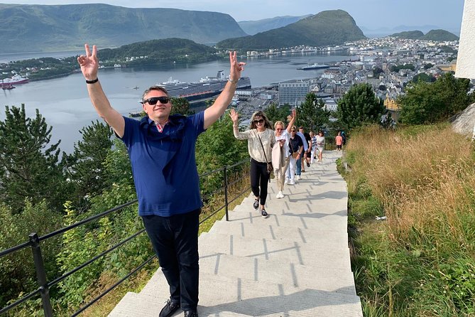 amazing-city-walk-in-alesund