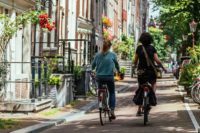 amsterdam-private-bike-tour-with-locals-bike-local-snack-included