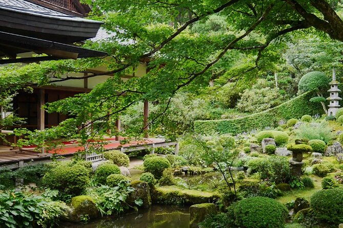 arashiyama-autumn-leaves-sanzen-in-temple-tour-from-osaka-kyoto