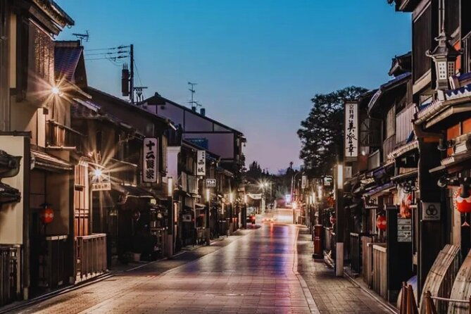 arashiyama-yasaka-shrine-nara-todaiji-day-trip-from-osaka