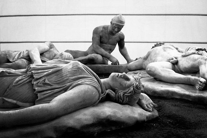 archaeological-museum-of-naples-with-archaeologist-private-tour