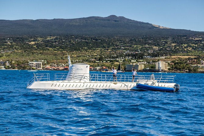 atlantis-submarine-from-kona-beach