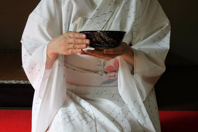 authentic-kyoto-tea-ceremony-camellia-flower-teahouse