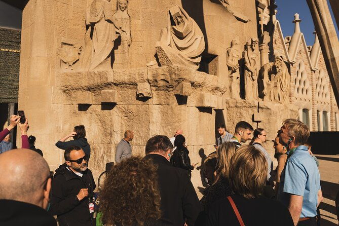 barcelona-sagrada-familia-skip-the-line-guided-tour-tickets