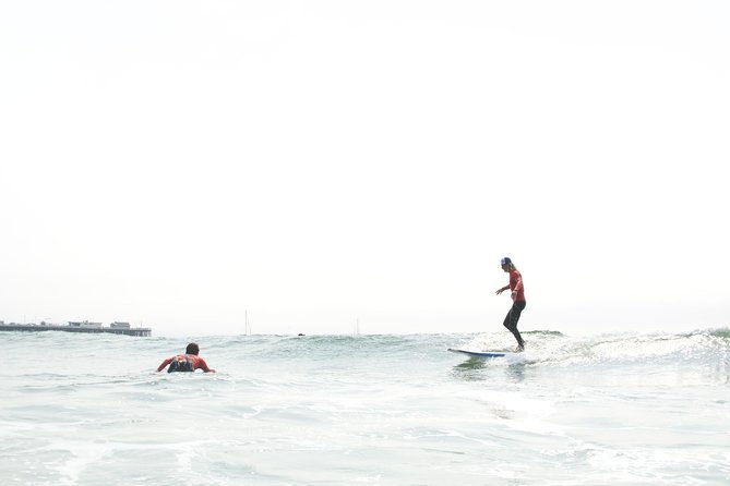 beginner-surf-lesson-in-santa-cruz