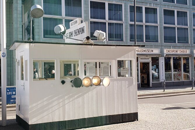 berlin-private-highlights-walking-tour-with-local-guide-and-hotel-pickup