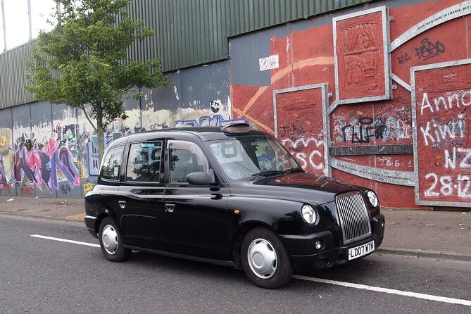 black-taxi-mural-tour-like-a-local