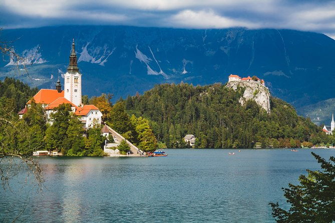 bled-lake-with-postojna-cave-castle-small-group-day-trip-from-ljubljana