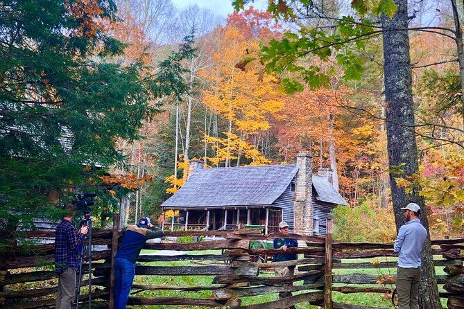 blue-ridge-parkway-waterfalls-hiking-tour-from-asheville