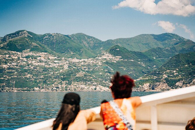 boat-hopping-on-the-amalfi-coast-positano-day-trip-from-rome