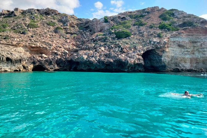 boat-tour-2-hour-in-palma-bay