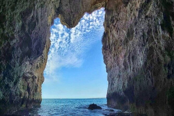 boat-tour-of-ortigia-sea-caves-pillirina-and-snorkeling