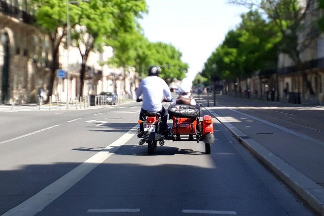 bordeaux-sightseeing-private-sidecar-guided-tour