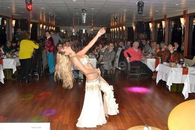 bosphorus-night-cruise-with-dinner-shows-and-party