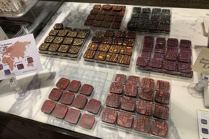 brussels-chocolate-beer-waffle-and-belgian-whiskey-all-in-one-small-group-tour