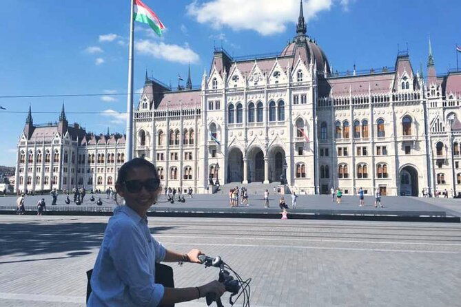 budapest-highlights-bike-tour-with-photo-breaks