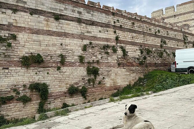 byzantion-walk-way-and-city-walls-in-istanbul