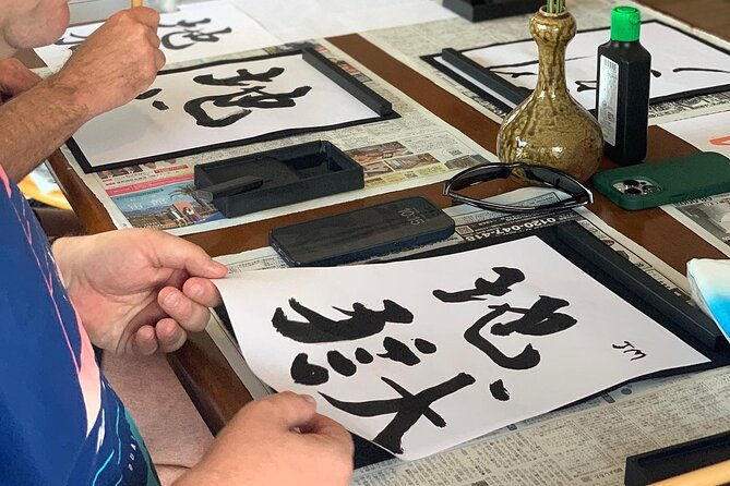 calligraphy-class-for-beginners-in-a-century-old-japanese-house